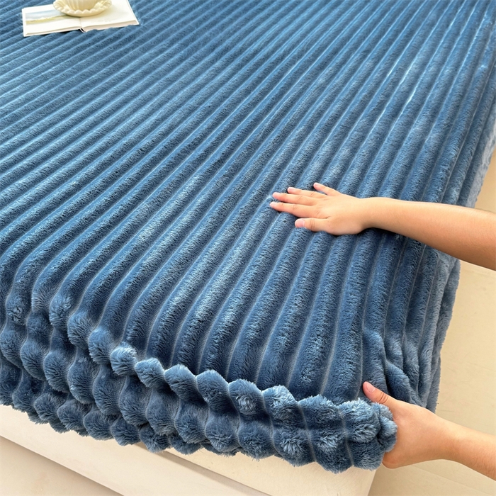 91家纺网 家纺一手货源 找家纺 馨乐家纺 2025新款A类300g兔毛抽条床笠 宾利蓝-床笠