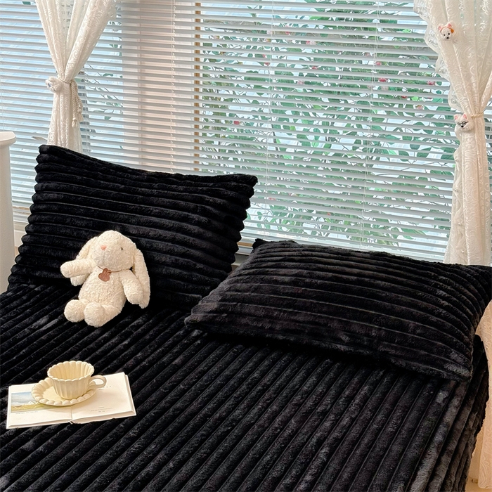 91家纺网 家纺一手货源 找家纺 馨乐家纺 2025新款A类300g兔毛抽条床笠 黑色-床笠