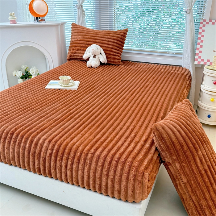 91家纺网 家纺一手货源 找家纺 馨乐家纺 2025新款A类300g兔毛抽条床笠 焦糖-床笠