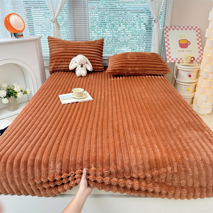 91家纺网 家纺一手货源 找家纺 馨乐家纺 2025新款A类300g兔毛抽条床笠 焦糖-床笠