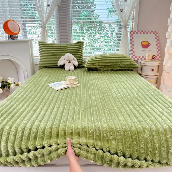 91家纺网 家纺一手货源 找家纺 馨乐家纺 2025新款A类300g兔毛抽条床笠 抹茶绿-床笠