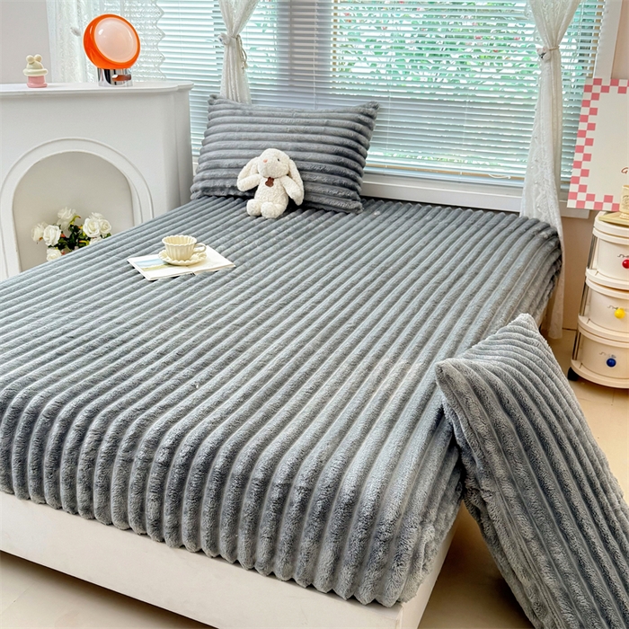 91家纺网 家纺一手货源 找家纺 馨乐家纺 2025新款A类300g兔毛抽条床笠 浅灰-床笠