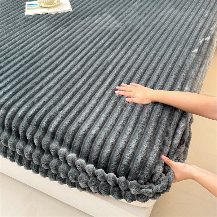 91家纺网 家纺一手货源 找家纺 馨乐家纺 2025新款A类300g兔毛抽条床笠 深灰-床笠