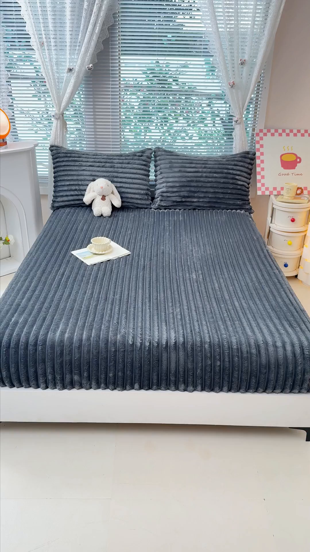 91家纺网 家纺一手货源 找家纺 馨乐家纺 2025新款A类300g兔毛抽条床笠 深灰-床笠