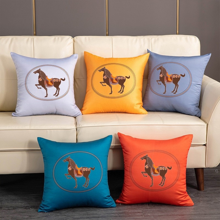 （总）新奇异 2025新款马仕仿真丝抱枕（支持定制）