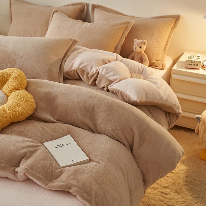 91家纺网 家纺一手货源 找家纺 （总）2025新款多巴胺小红书纯色牛奶绒四件套牛奶绒被套跨境定制-风格二