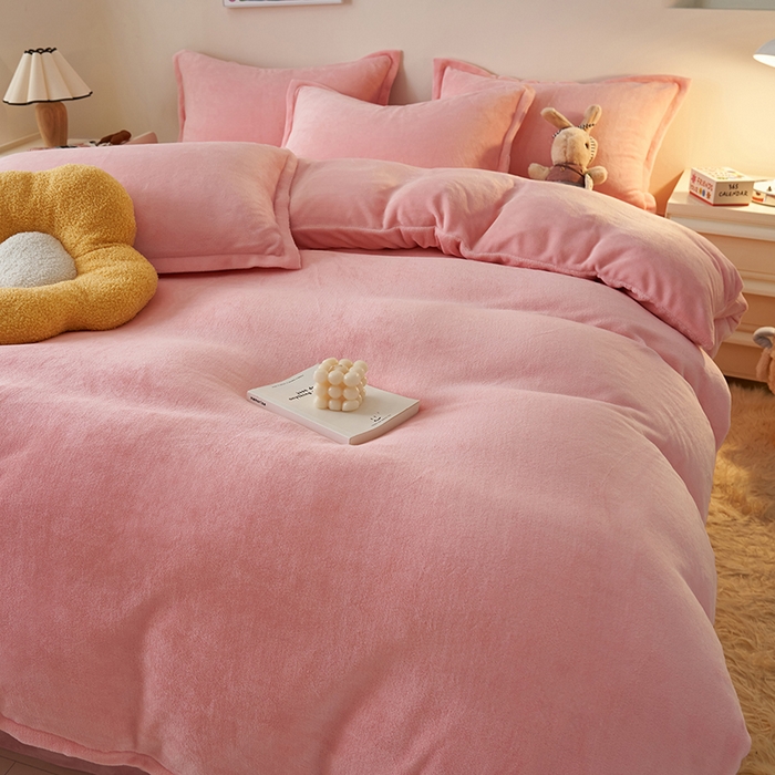 91家纺网 家纺一手货源 找家纺 2025新款多巴胺小红书纯色牛奶绒四件套牛奶绒被套跨境定制-风格二 樱花粉