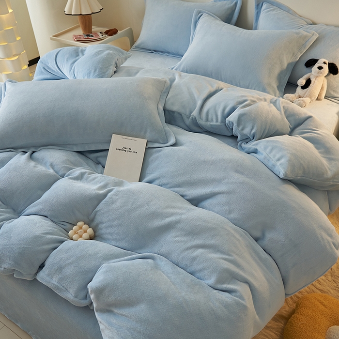 91家纺网 家纺一手货源 找家纺 2025新款多巴胺小红书纯色牛奶绒四件套牛奶绒被套跨境定制-风格二 天蓝