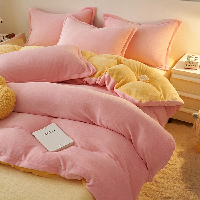 91家纺网 家纺一手货源 找家纺 2025新款多巴胺小红书纯色牛奶绒四件套牛奶绒被套跨境定制-风格二 樱花粉柠檬黄