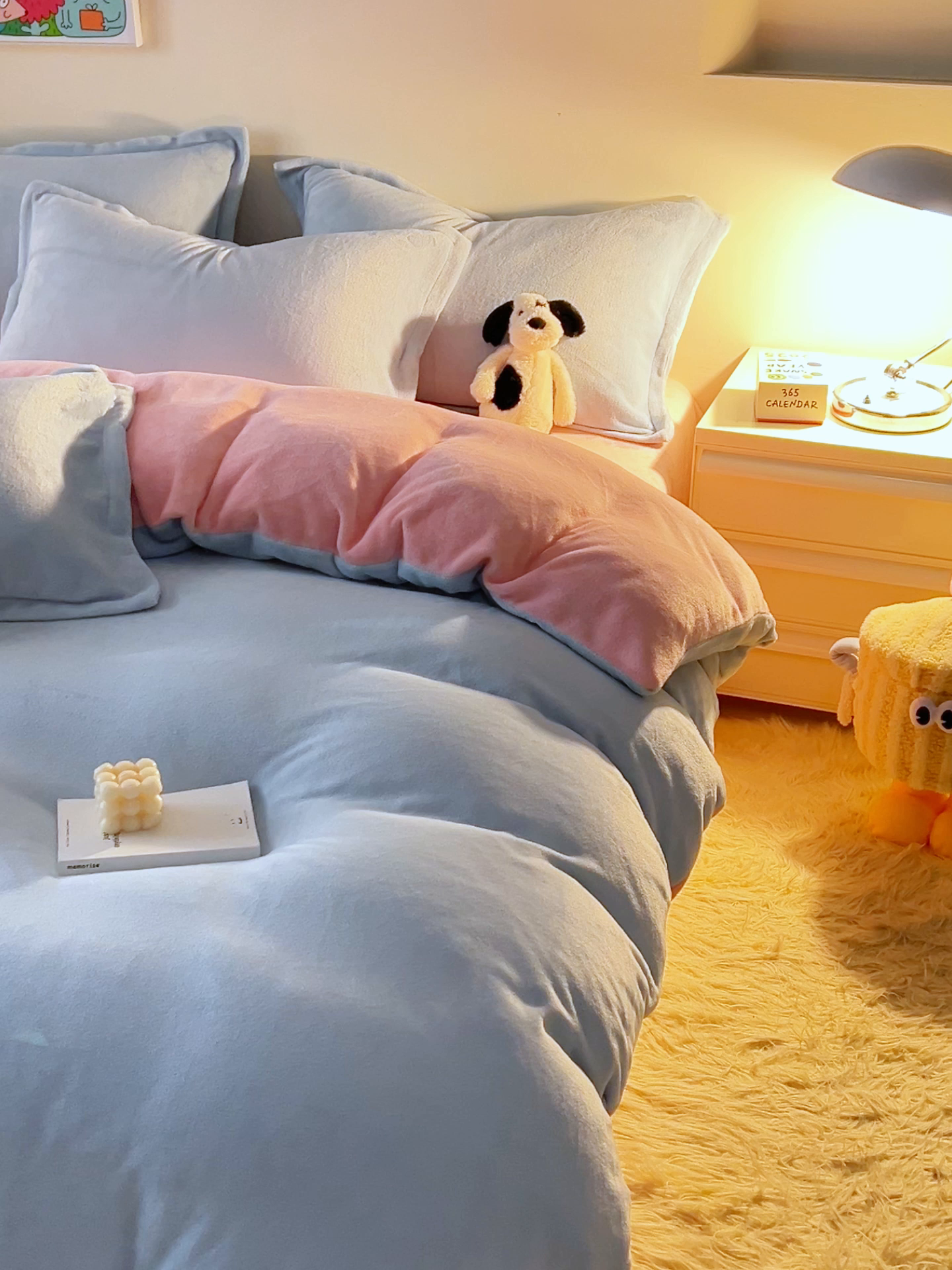 91家纺网 家纺一手货源 找家纺 2025新款多巴胺小红书纯色牛奶绒四件套牛奶绒被套跨境定制-风格二 天蓝粉