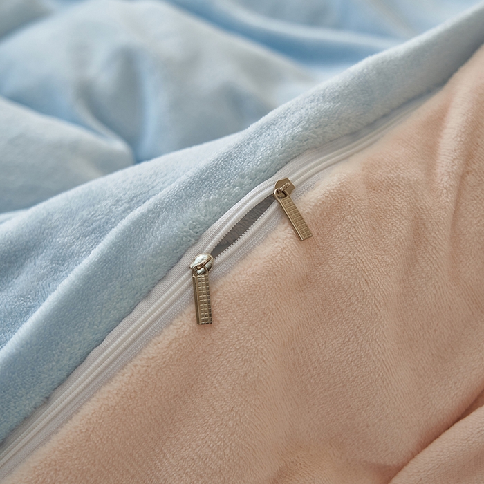 91家纺网 家纺一手货源 找家纺 2025新款多巴胺小红书纯色牛奶绒四件套牛奶绒被套跨境定制-风格二 天蓝奶油