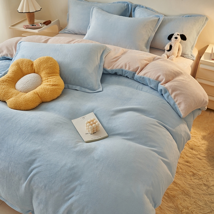 91家纺网 家纺一手货源 找家纺 2025新款多巴胺小红书纯色牛奶绒四件套牛奶绒被套跨境定制-风格二 天蓝奶油