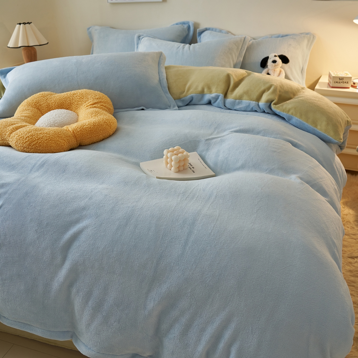 91家纺网 家纺一手货源 找家纺 2025新款多巴胺小红书纯色牛奶绒四件套牛奶绒被套跨境定制-风格二 天蓝橄榄绿