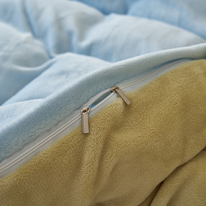 91家纺网 家纺一手货源 找家纺 2025新款多巴胺小红书纯色牛奶绒四件套牛奶绒被套跨境定制-风格二 天蓝橄榄绿