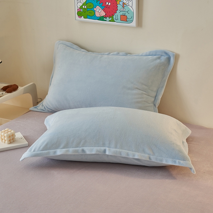 91家纺网 家纺一手货源 找家纺 2025新款多巴胺小红书纯色牛奶绒四件套牛奶绒被套跨境定制-风格二 天蓝灰