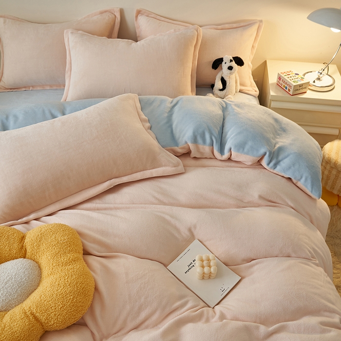 91家纺网 家纺一手货源 找家纺 2025新款多巴胺小红书纯色牛奶绒四件套牛奶绒被套跨境定制-风格二 奶油天蓝