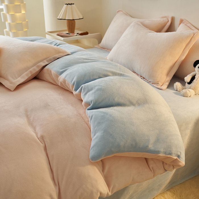 91家纺网 家纺一手货源 找家纺 2025新款多巴胺小红书纯色牛奶绒四件套牛奶绒被套跨境定制-风格二 奶油天蓝