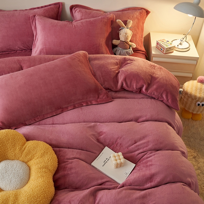 91家纺网 家纺一手货源 找家纺 2025新款多巴胺小红书纯色牛奶绒四件套牛奶绒被套跨境定制-风格二 豆沙