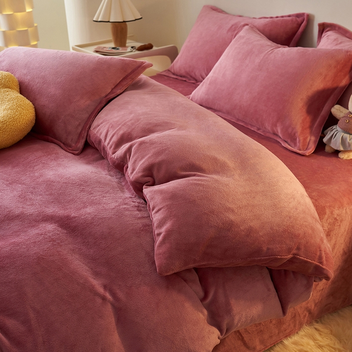 91家纺网 家纺一手货源 找家纺 2025新款多巴胺小红书纯色牛奶绒四件套牛奶绒被套跨境定制-风格二 豆沙