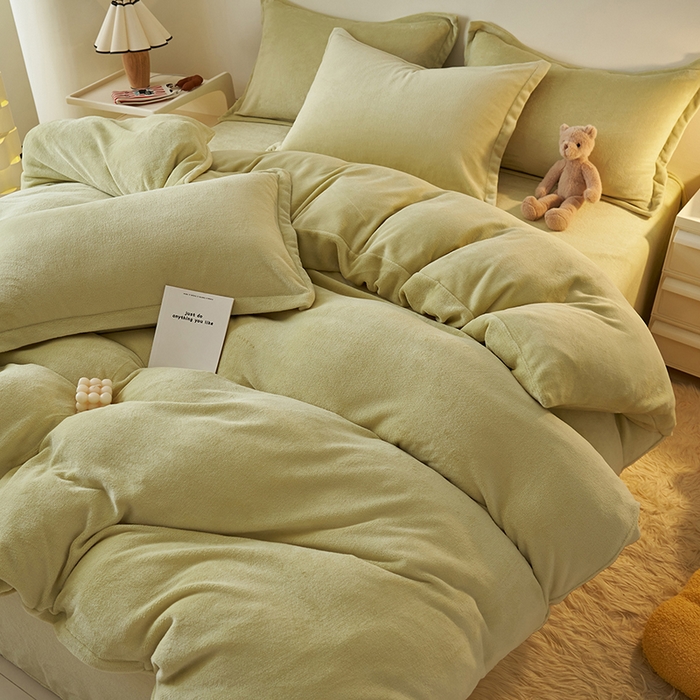 91家纺网 家纺一手货源 找家纺 2025新款多巴胺小红书纯色牛奶绒四件套牛奶绒被套跨境定制-风格二 橄榄绿
