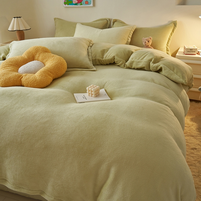 91家纺网 家纺一手货源 找家纺 2025新款多巴胺小红书纯色牛奶绒四件套牛奶绒被套跨境定制-风格二 橄榄绿