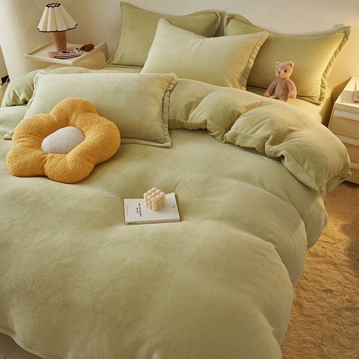 91家纺网 家纺一手货源 找家纺 2025新款多巴胺小红书纯色牛奶绒四件套牛奶绒被套跨境定制-风格二 橄榄绿