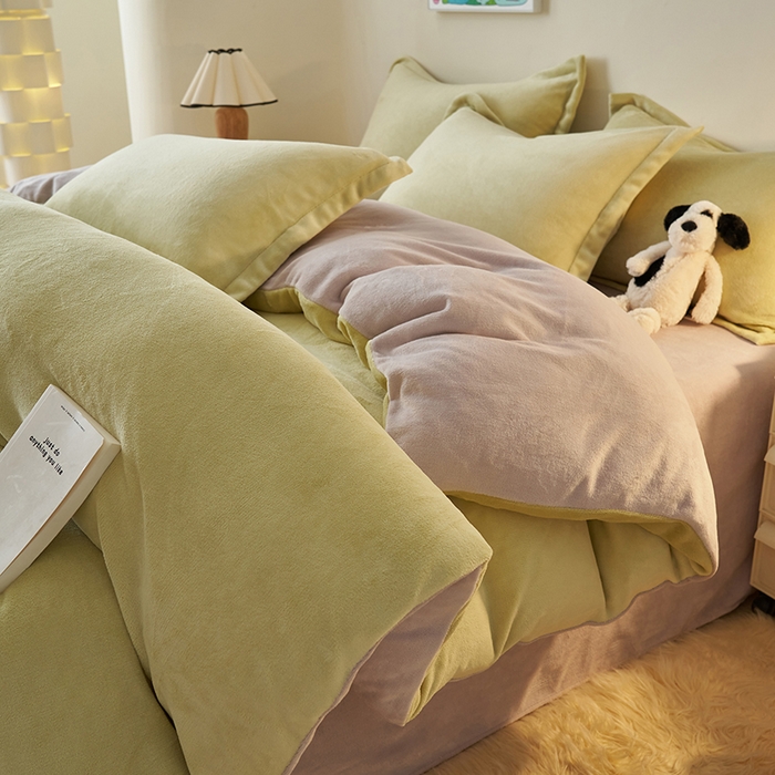 91家纺网 家纺一手货源 找家纺 2025新款多巴胺小红书纯色牛奶绒四件套牛奶绒被套跨境定制-风格二 橄榄绿灰