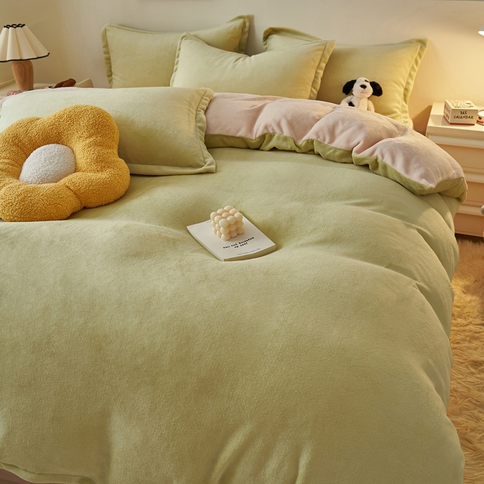 91家纺网 家纺一手货源 找家纺 2025新款多巴胺小红书纯色牛奶绒四件套牛奶绒被套跨境定制-风格二 橄榄绿奶油