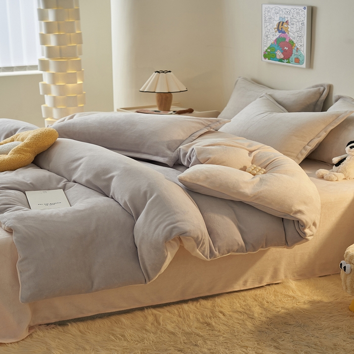 91家纺网 家纺一手货源 找家纺 2025新款多巴胺小红书纯色牛奶绒四件套牛奶绒被套跨境定制-风格二 灰色奶油