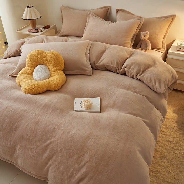 91家纺网 家纺一手货源 找家纺 2025新款多巴胺小红书纯色牛奶绒四件套牛奶绒被套跨境定制-风格二 卡其