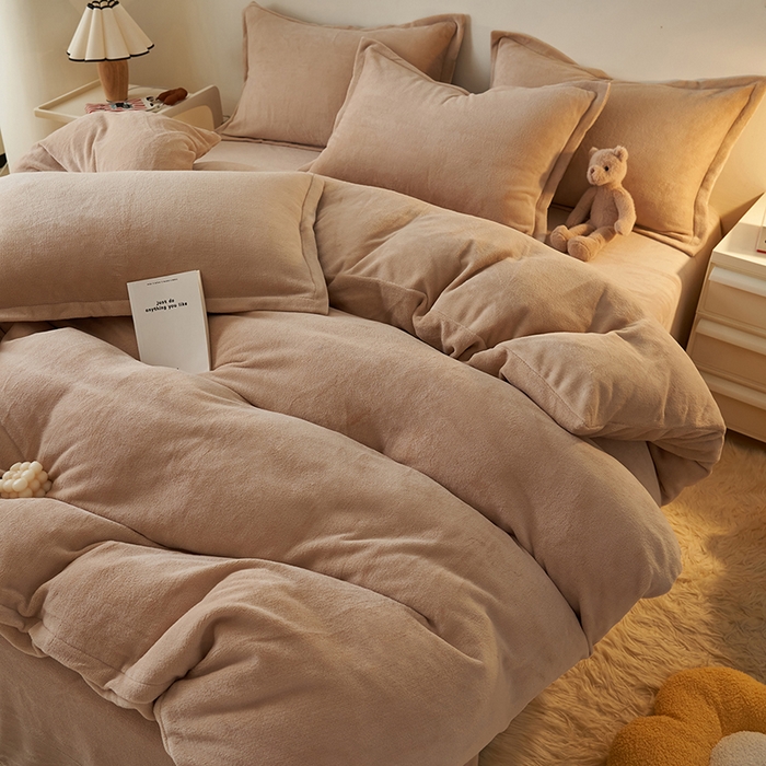 91家纺网 家纺一手货源 找家纺 2025新款多巴胺小红书纯色牛奶绒四件套牛奶绒被套跨境定制-风格二 卡其