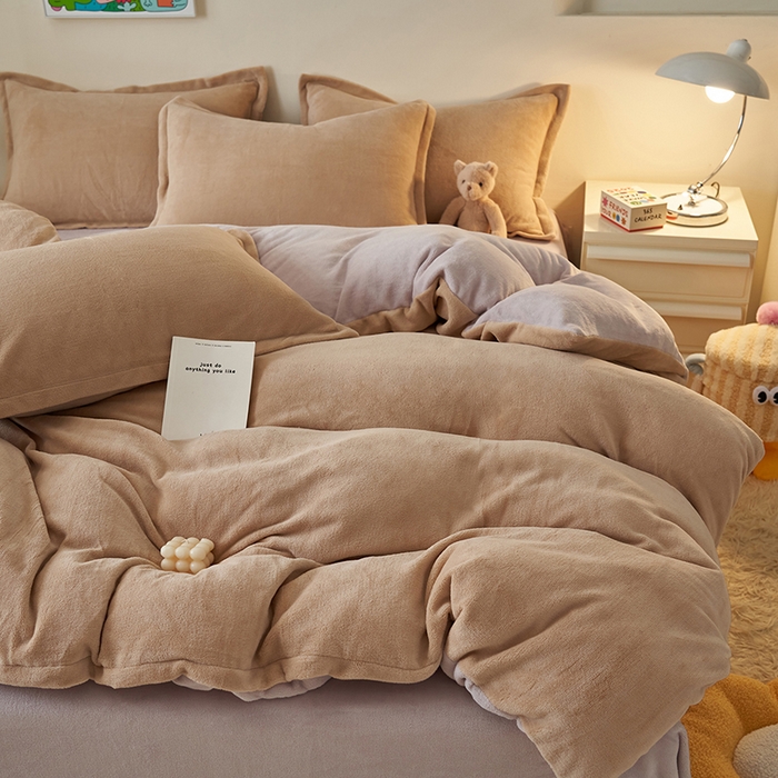 91家纺网 家纺一手货源 找家纺 2025新款多巴胺小红书纯色牛奶绒四件套牛奶绒被套跨境定制-风格二 卡其灰色