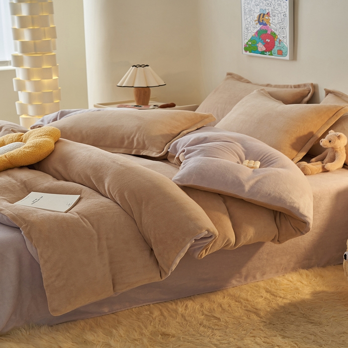 91家纺网 家纺一手货源 找家纺 2025新款多巴胺小红书纯色牛奶绒四件套牛奶绒被套跨境定制-风格二 卡其灰色