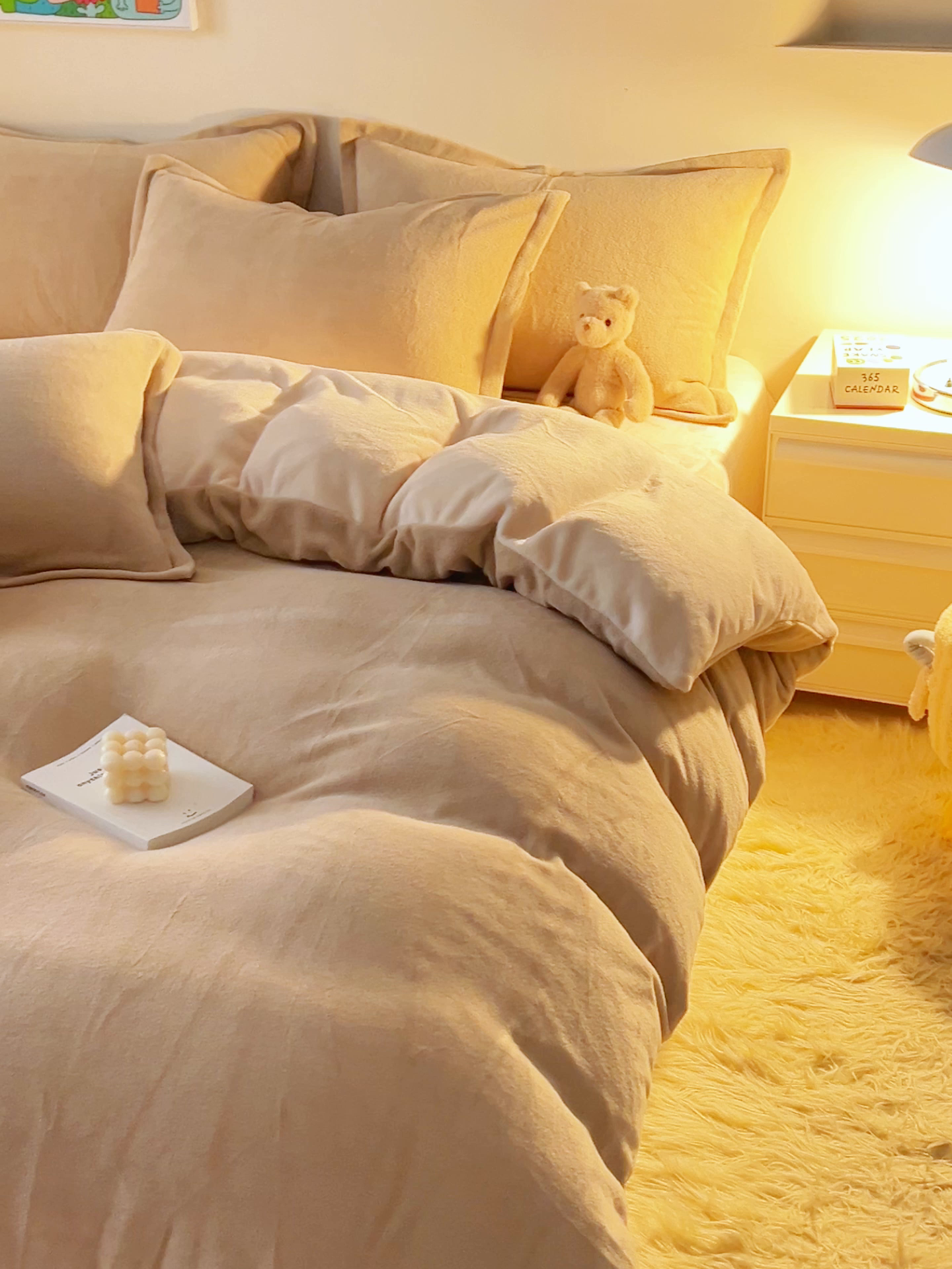 91家纺网 家纺一手货源 找家纺 2025新款多巴胺小红书纯色牛奶绒四件套牛奶绒被套跨境定制-风格二 卡其奶油