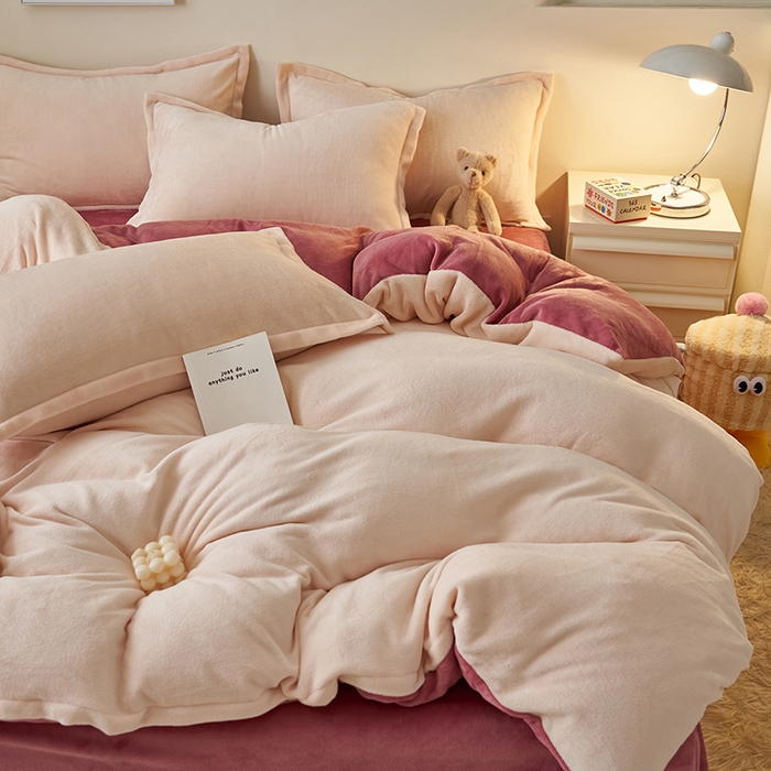 91家纺网 家纺一手货源 找家纺 2025新款多巴胺小红书纯色牛奶绒四件套牛奶绒被套跨境定制-风格二 奶油豆沙