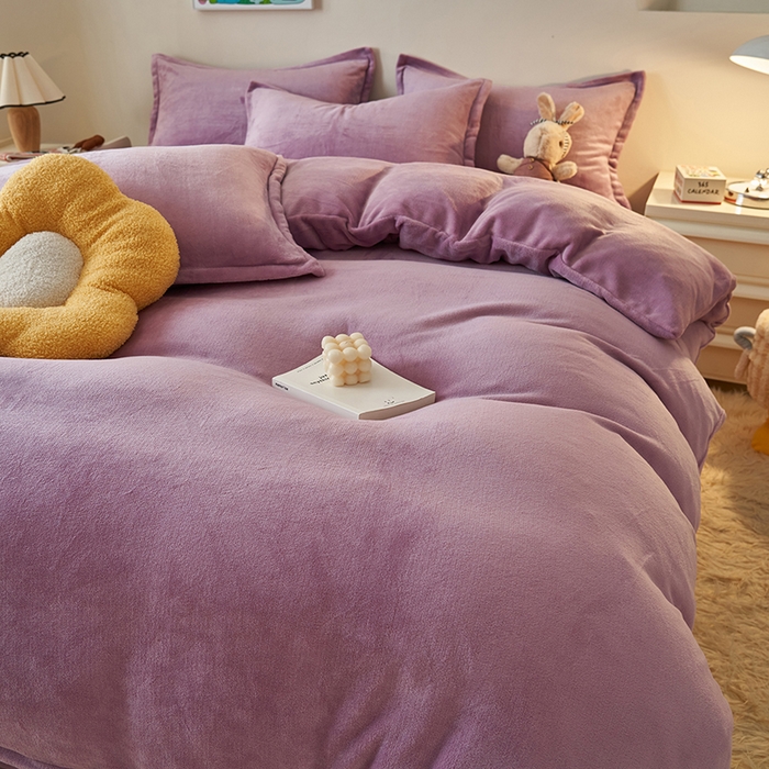 91家纺网 家纺一手货源 找家纺 2025新款多巴胺小红书纯色牛奶绒四件套牛奶绒被套跨境定制-风格二 优雅紫
