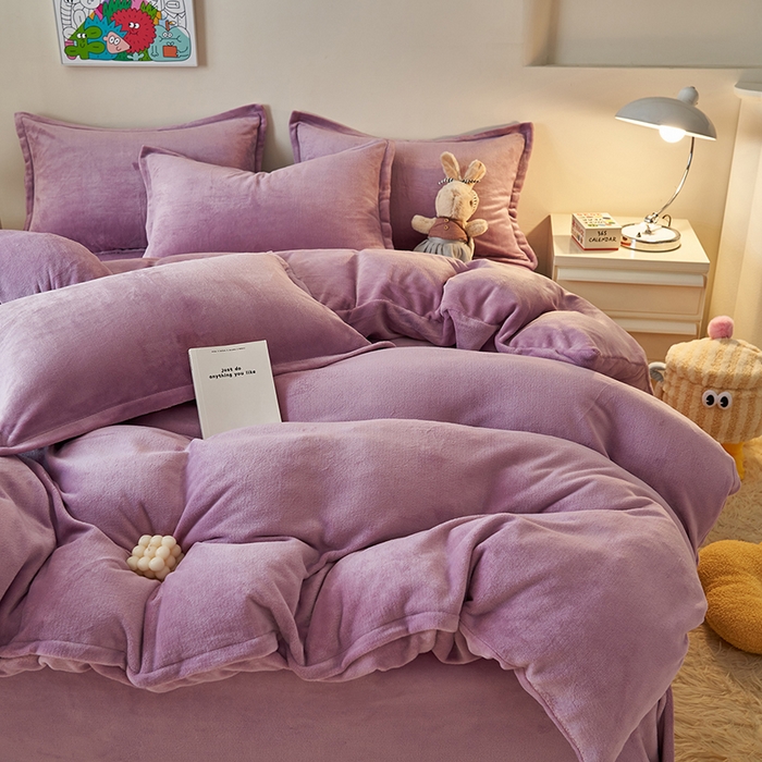 91家纺网 家纺一手货源 找家纺 2025新款多巴胺小红书纯色牛奶绒四件套牛奶绒被套跨境定制-风格二 优雅紫