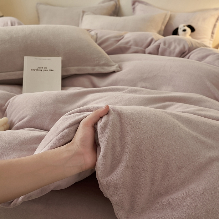 91家纺网 家纺一手货源 找家纺 2025新款多巴胺小红书纯色牛奶绒四件套牛奶绒被套跨境定制-风格二 雅致灰