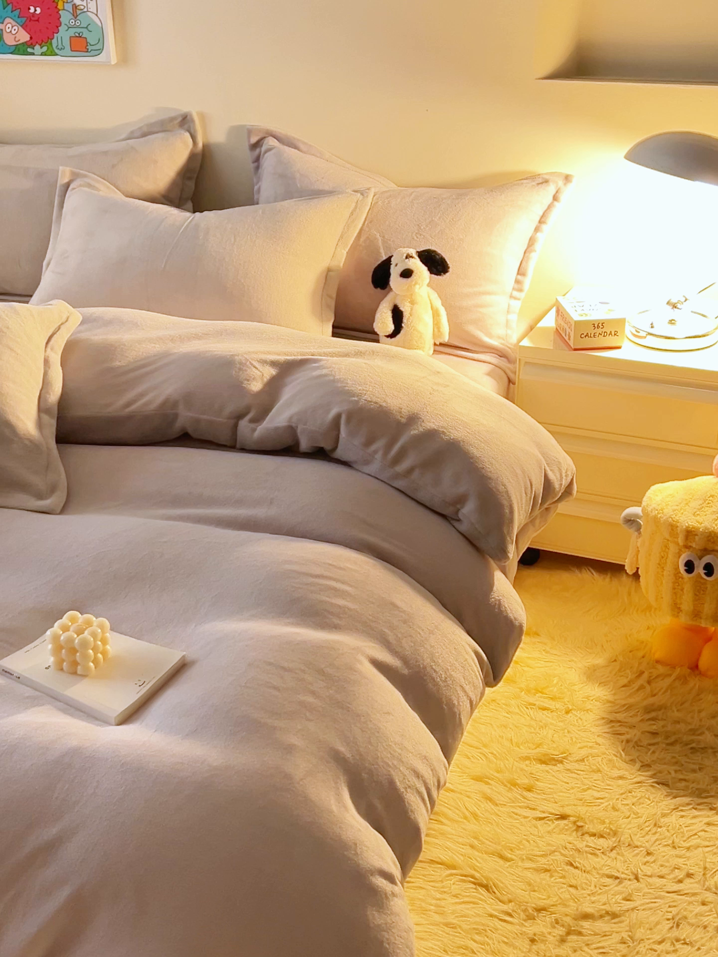 91家纺网 家纺一手货源 找家纺 2025新款多巴胺小红书纯色牛奶绒四件套牛奶绒被套跨境定制-风格二 雅致灰