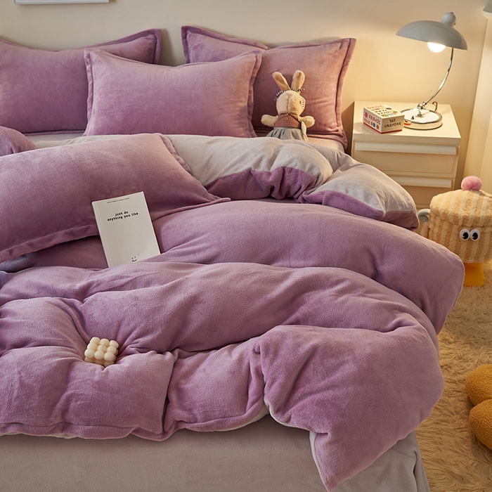 91家纺网 家纺一手货源 找家纺 2025新款多巴胺小红书纯色牛奶绒四件套牛奶绒被套跨境定制-风格二 优雅紫灰