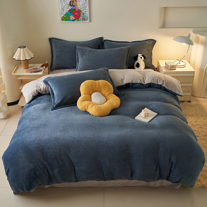 91家纺网 家纺一手货源 找家纺 2025新款多巴胺小红书纯色牛奶绒四件套牛奶绒被套跨境定制-风格二 宾利蓝灰