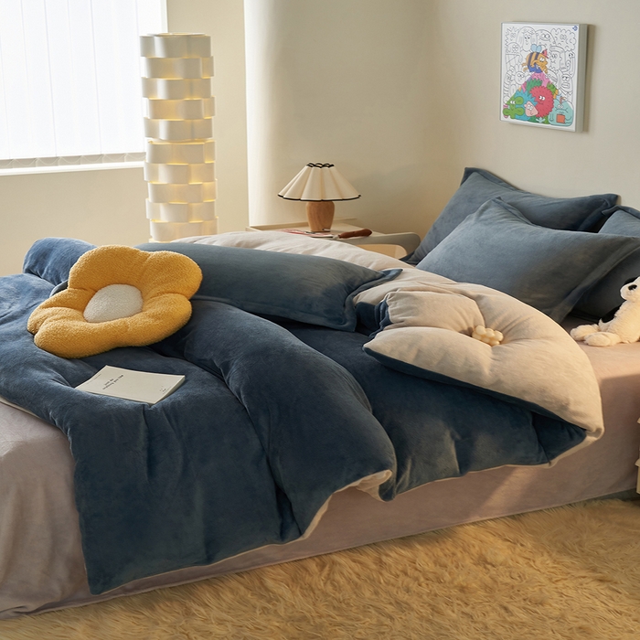 91家纺网 家纺一手货源 找家纺 2025新款多巴胺小红书纯色牛奶绒四件套牛奶绒被套跨境定制-风格二 宾利蓝灰