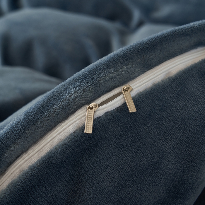 91家纺网 家纺一手货源 找家纺 2025新款多巴胺小红书纯色牛奶绒四件套牛奶绒被套跨境定制-风格二 宾利蓝