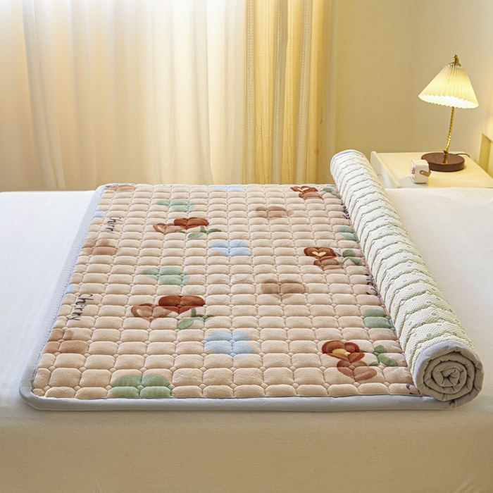 91家纺网 家纺一手货源 找家纺 （总）卡伦家纺 2025新款A类牛奶绒夹棉加厚床垫单人双人床垫保护垫