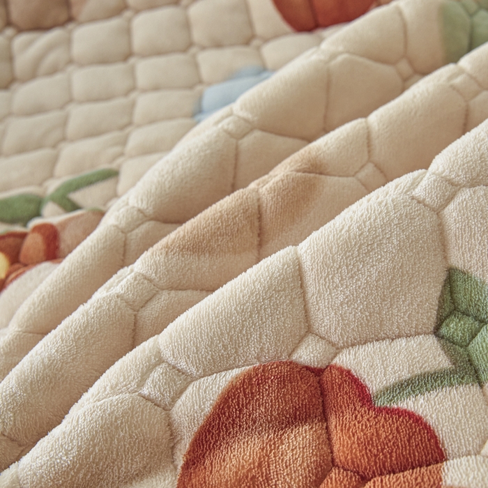 91家纺网 家纺一手货源 找家纺 （总）卡伦家纺 2025新款A类牛奶绒夹棉加厚床垫单人双人床垫保护垫