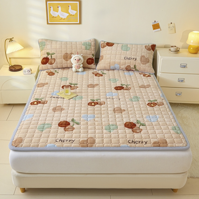 91家纺网 家纺一手货源 找家纺 （总）卡伦家纺 2025新款A类牛奶绒夹棉加厚床垫单人双人床垫保护垫