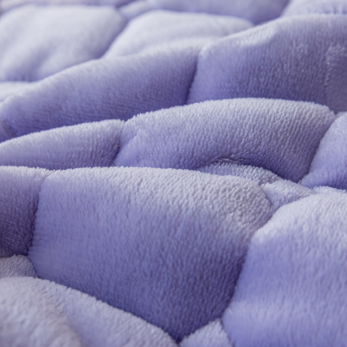 91家纺网 家纺一手货源 找家纺 卡伦家纺 2025新款A类牛奶绒夹棉加厚床垫单人双人床垫保护垫 高雅紫