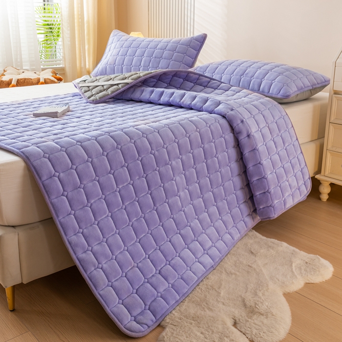 91家纺网 家纺一手货源 找家纺 卡伦家纺 2025新款A类牛奶绒夹棉加厚床垫单人双人床垫保护垫 高雅紫