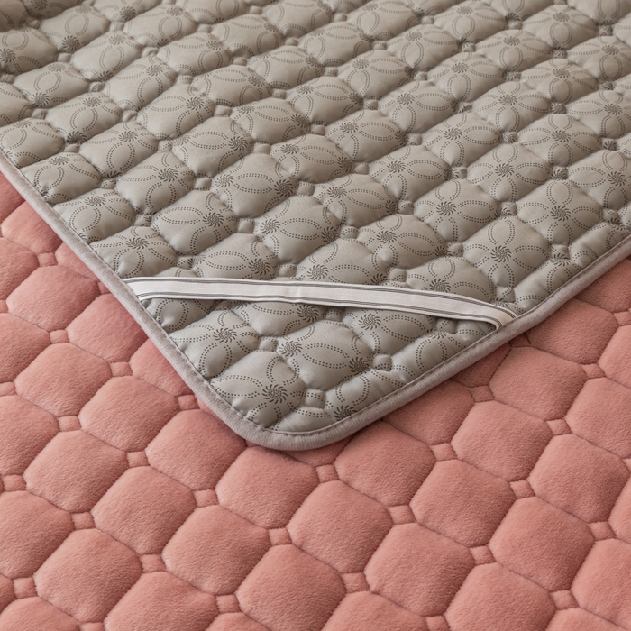 91家纺网 家纺一手货源 找家纺 卡伦家纺 2025新款A类牛奶绒夹棉加厚床垫单人双人床垫保护垫 红豆沙