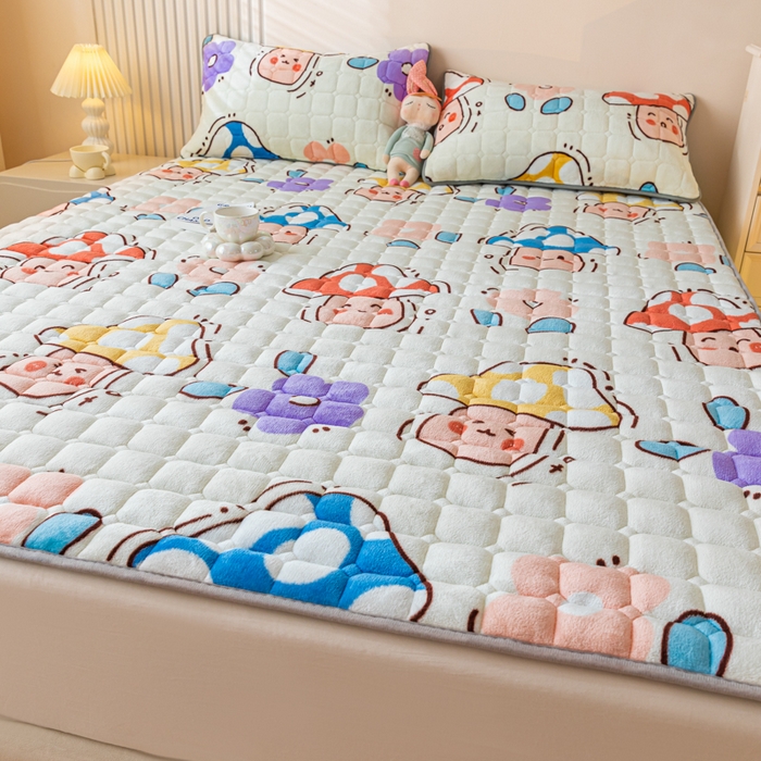 91家纺网 家纺一手货源 找家纺 卡伦家纺 2025新款A类牛奶绒夹棉加厚床垫单人双人床垫保护垫 花间蘑力